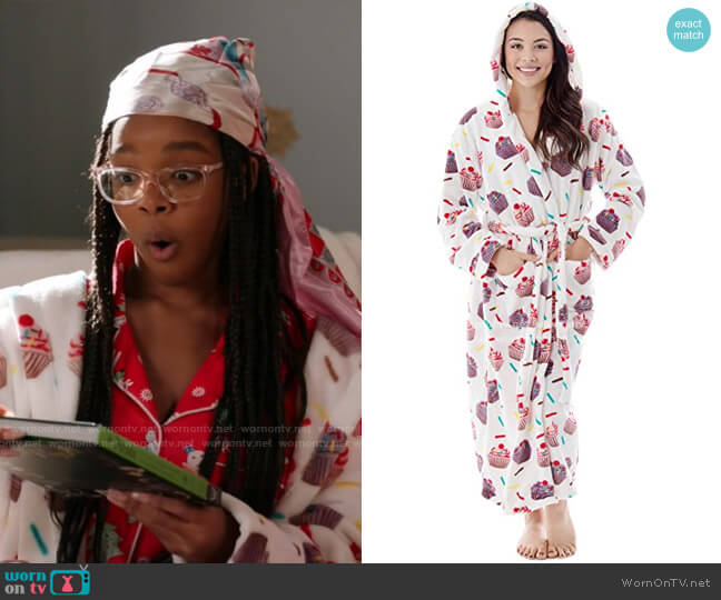 Teen Printed Flannel Fleece Bathrobe by Livingston at Amazon worn by Diane Johnson (Marsai Martin) on Black-ish