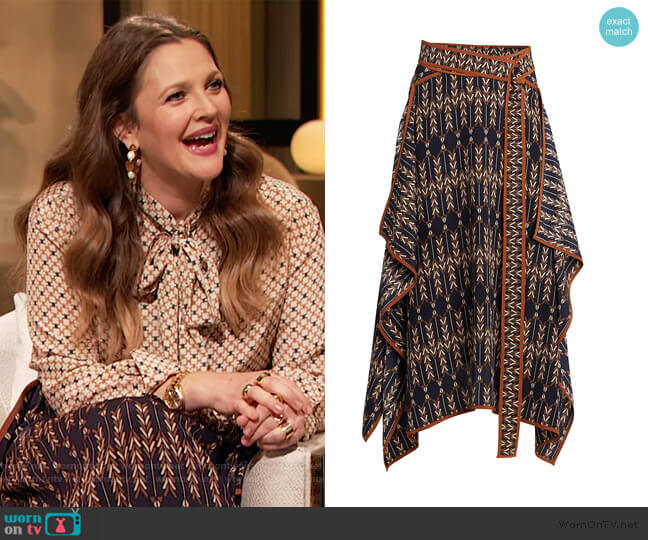 Arrow Print Asymmetric Skirt by Stella McCartney worn by Drew Barrymore on The Drew Barrymore Show