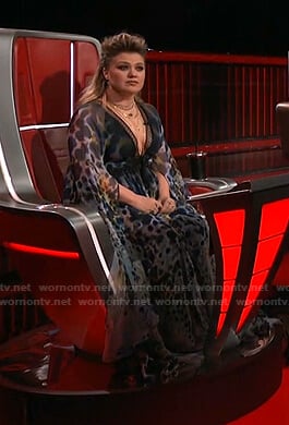 Kelly’s animal print plunge neck gown on The Voice