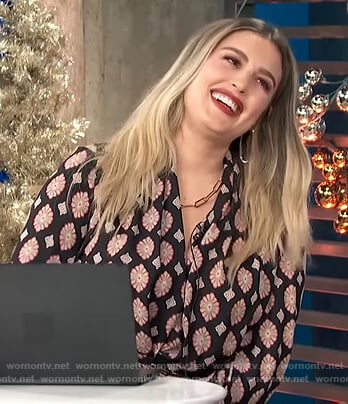 Carissa’s black printed wrap blouse on E! News Daily Pop