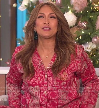 Carrie’s red paisley print pajamas on The Talk