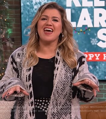 Kelly’s studded belt on The Kelly Clarkson Show