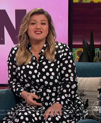 Kelly’s black polka dot shirtdress on The Kelly Clarkson Show