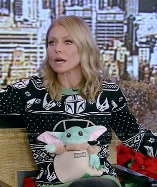 Kelly's Star Wars Yoda Christmas sweater on Live with Kelly and Ryan