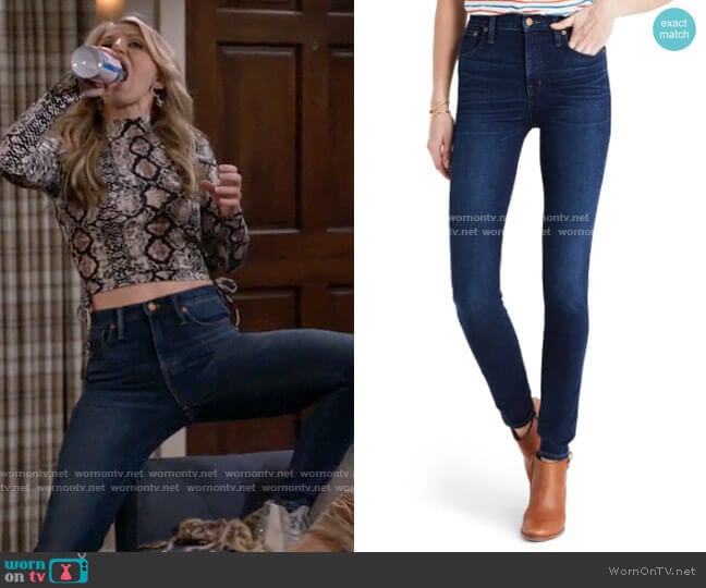 Madewell Hayes Wash 10-Inch High Rise Skinny Jeans worn by Gina Dabrowski (Annaleigh Ashford) on B Positive