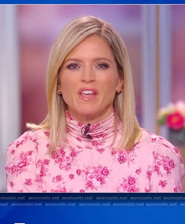 Sara’s pink floral turtleneck top on The View