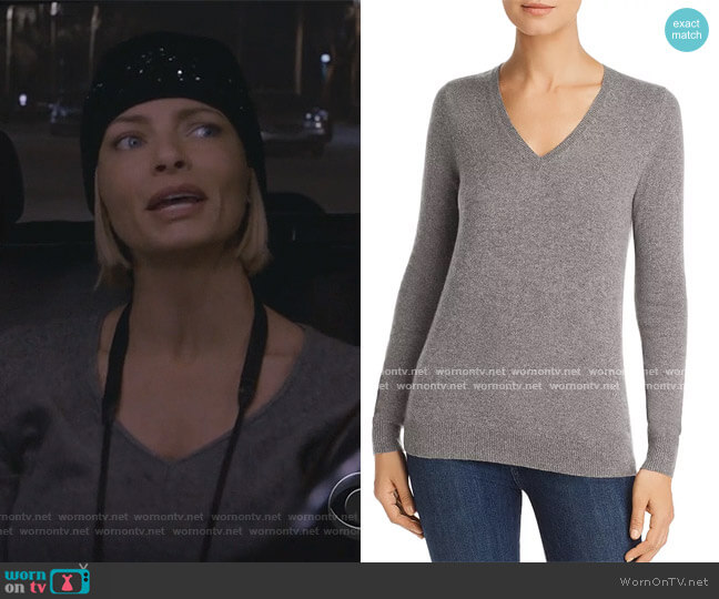 V-Neck Cashmere Sweater by C by Bloomingdales worn by Jill Kendall (Jaime Pressly) on Mom