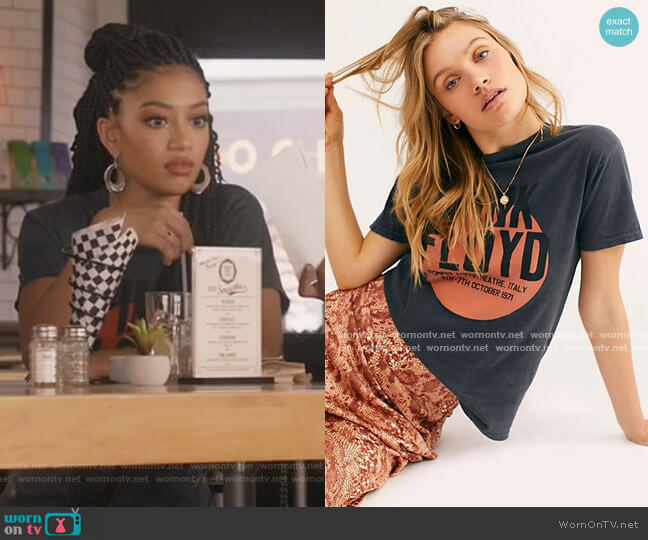 Pink Floyd Boy Tee by Free People worn by Olivia Baker (Samantha Logan) on All American