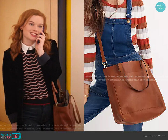 The Medium Transport Tote by Madewell worn by Zoey Clarke (Jane Levy) on Zoeys Extraordinary Playlist