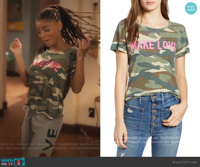 Make Love Camo Linen & Cotton Tee by Mother worn by Skylar Forster (Halle Bailey) on Grown-ish