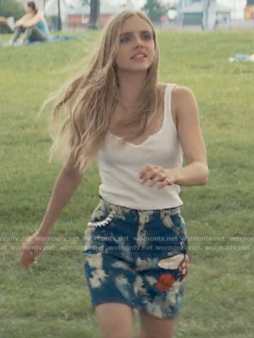 Bette’s painted denim skirt and white tank top on Tiny Pretty Things