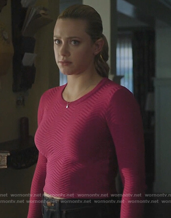 Betty’s pink zig-zag textured sweater on Riverdale