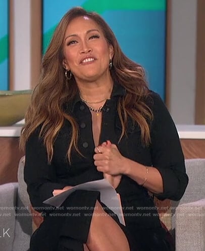 Carrie’s black denim shirtdress on The Talk