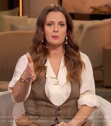 Drew’s white blouse and brown suede skirt on The Drew Barrymore Show