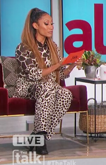 WornOnTV: Elaine's giraffe print blazer and pants on The Talk, Elaine  Welteroth