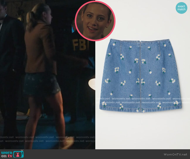 Denim Skirt with Embroidery by H&M worn by Betty Cooper (Lili Reinhart) on Riverdale