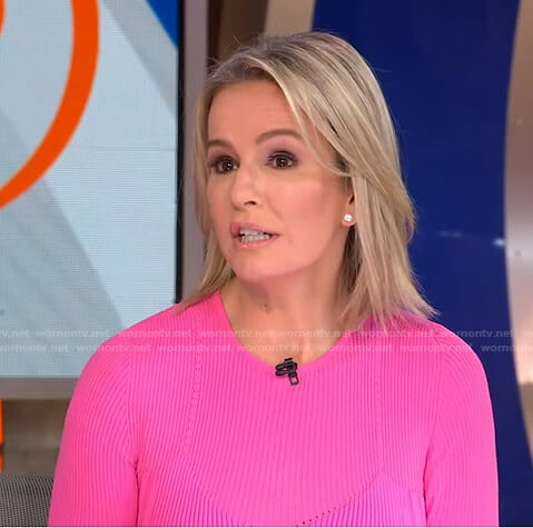 Jennifer’s pink ribbed crewneck sweater on Good Morning America