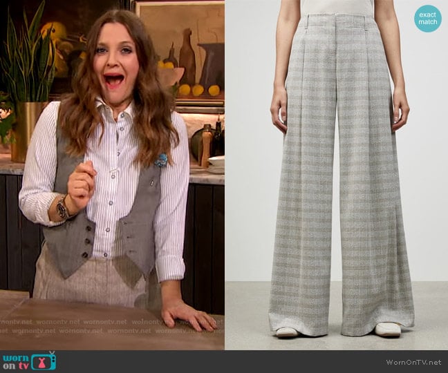 Italian Marled Plaid Cumberland Pant by Lafayette 148 worn by Drew Barrymore on The Drew Barrymore Show