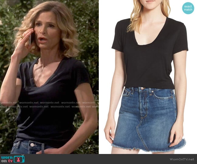 Splendid Scoop Neck Tee worn by Jean Raines (Kyra Sedgwick) on Call Your Mother