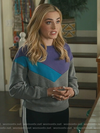 Taylor’s gray colorblock sweatshirt on American Housewife