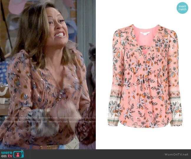 Veronica Beard Lowell Blouse worn by Tara (Vanessa Lachey) on Call Me Kat worn by Tara Barnett (Vanessa Lachey) on Call Me Kat