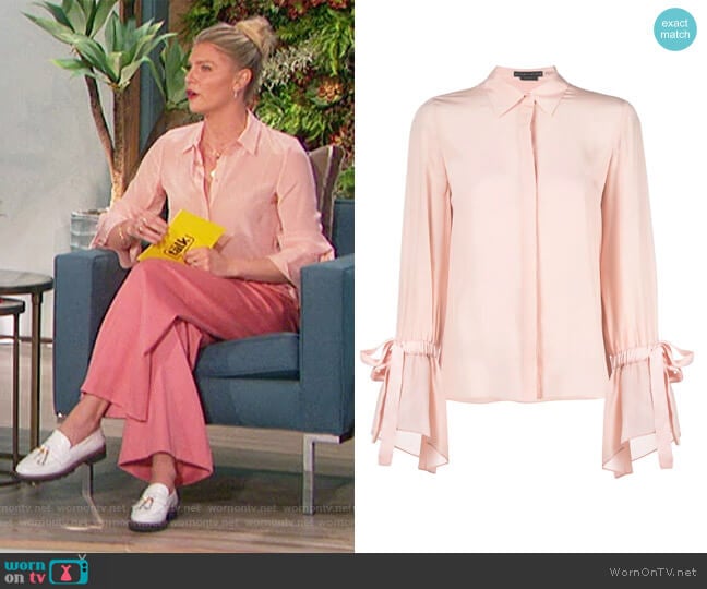 Flounce-Sleeved Concealed Silk Shirt by Alice + Olivia worn by Amanda Kloots on The Talk