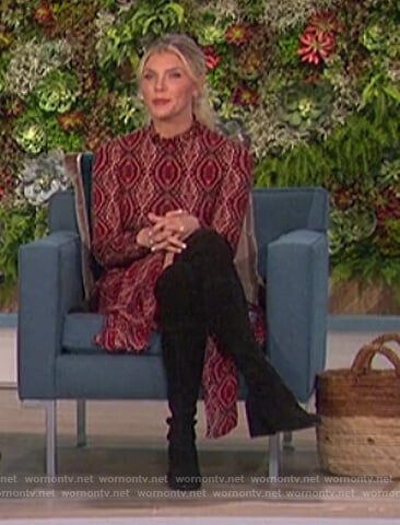 Amanda's red printed turtleneck dress on The Talk