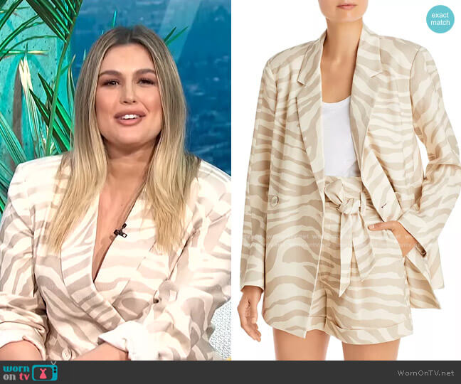 Kaia Blazer by Anine Bing worn by Carissa Loethen Culiner on E! News