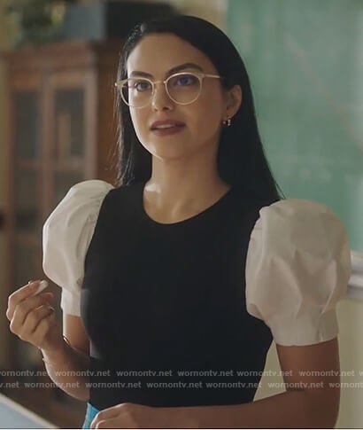 Veronica’s colorblock puff sleeve top on Riverdale
