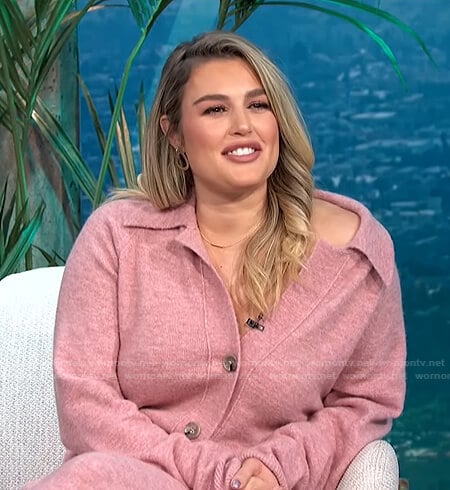 Carissa’s pink cardigan and knit pants on E! News Daily Pop