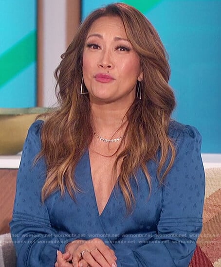 Carrie’s blue satin wrap dress on The Talk