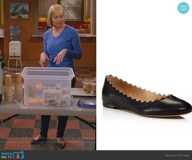 Lauren Scalloped Leather Ballet Flats by Chloe worn by Jill Kendall (Jaime Pressly) on Mom