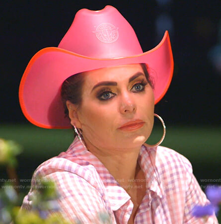 D'Andra's pink cowboy hat on The Real Housewives of Dallas