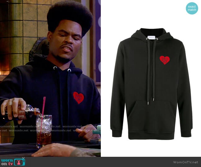  worn by Carter (Julian Gant) on Call Me Kat