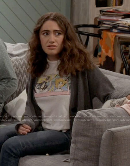 Jackie's comic graphic tee on Call Your Mother