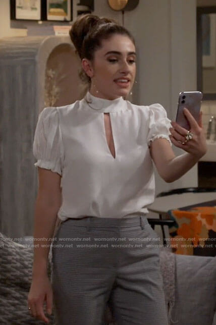 Jackie's white keyhole top and cropped pants on Call Your Mother