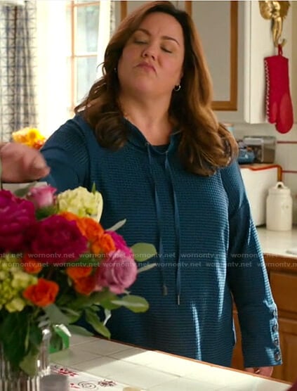 WornOnTV: Katie’s teal drawstring button cuff top on American Housewife ...