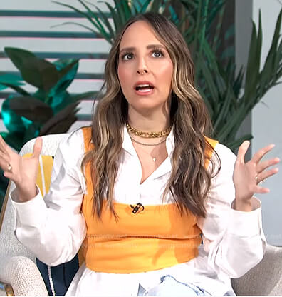 Lilliana's yellow cropped top and cotton shirt on E! News Daily Pop