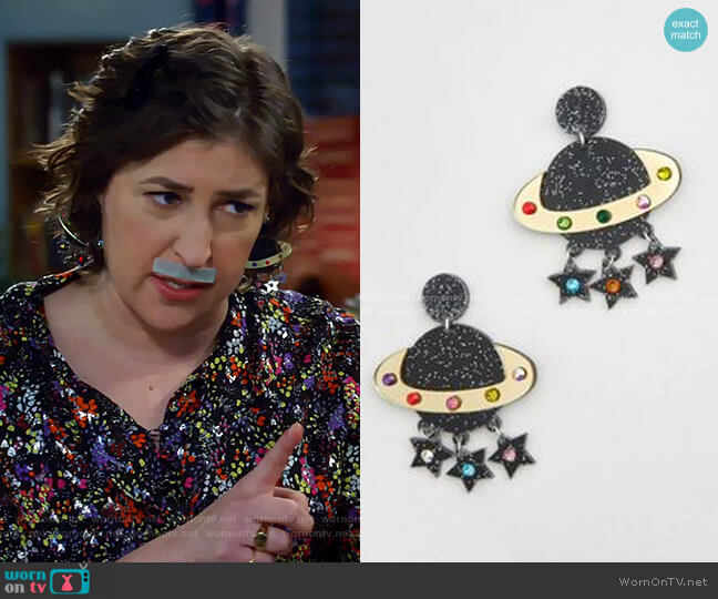 Treasure Planet Dangle Earrings by Modcloth worn by Kat Silver (Mayim Bialik) on Call Me Kat