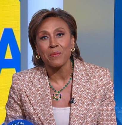 Robin’s beige geometric blazer on Good Morning America