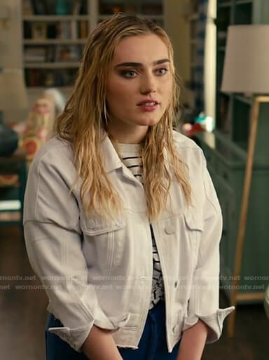 Taylor’s white cropped denim jacket on American Housewife