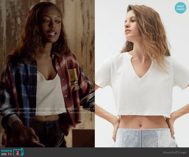 Urban Outfitters BDG Arcadian Notch Neck Cropped Tee worn by Ryan Wilder (Javicia Leslie) on Batwoman