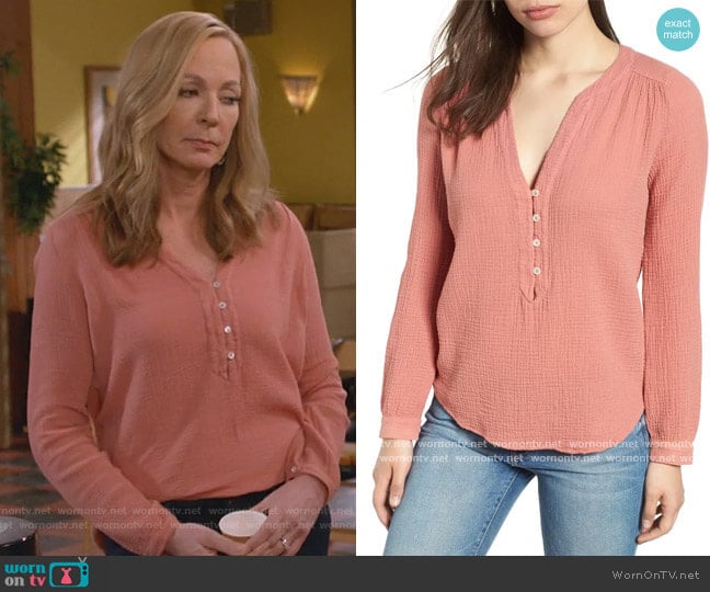 Winter Gauze Cotton Henley Top by Velvet by Graham & Spencer worn by Bonnie Plunkett (Allison Janney) on Mom