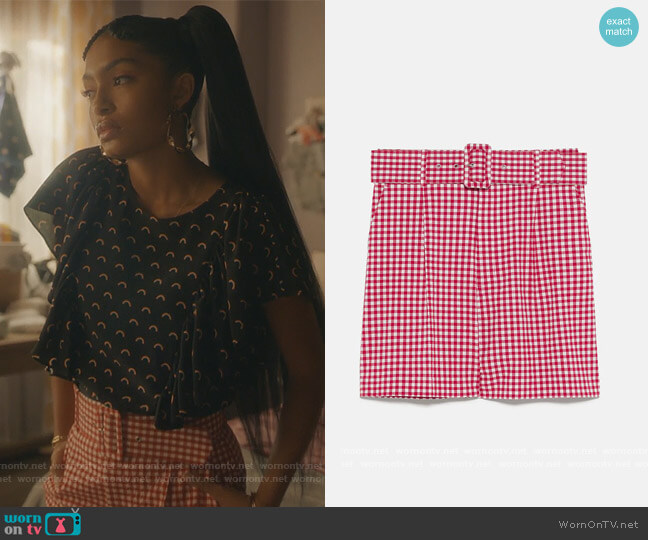 Gingham Shorts by Zara worn by Zoey Johnson (Yara Shahidi) on Grown-ish