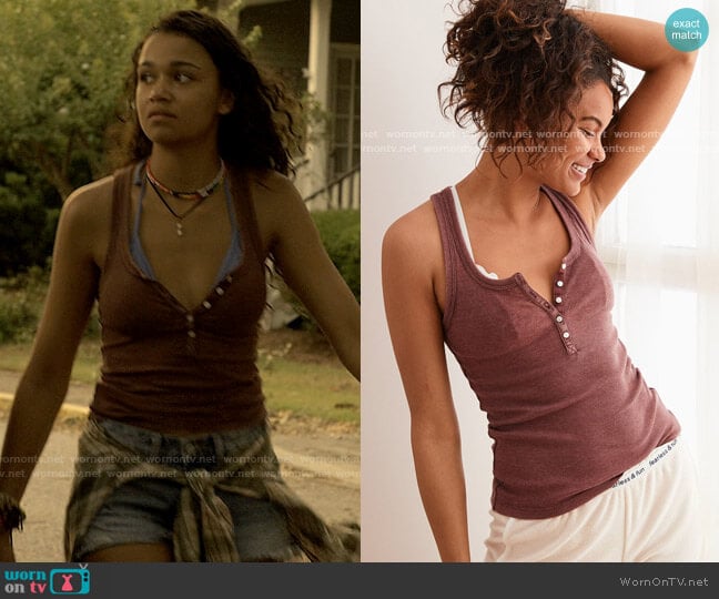 AE Aerie Ribbed Henley Tank in Dark Rust worn by Kiara Carrera (Madison Bailey) on Outer Banks