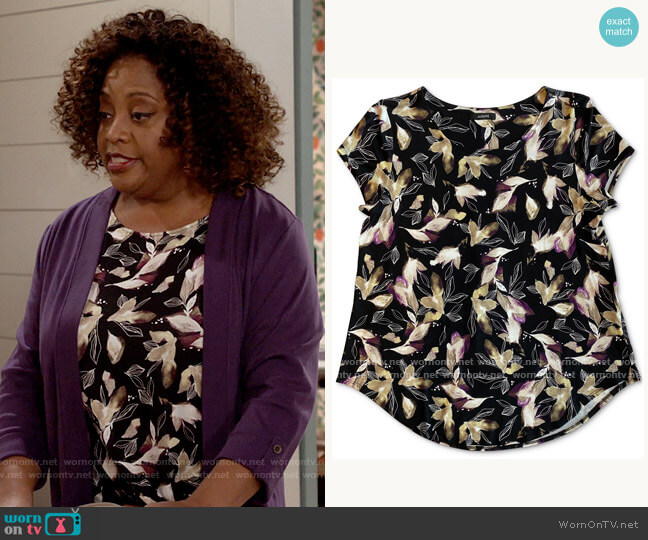 Alfani Printed T-Shirt in Foliate worn by Sharon (Sherri Shepherd) on Call Your Mother