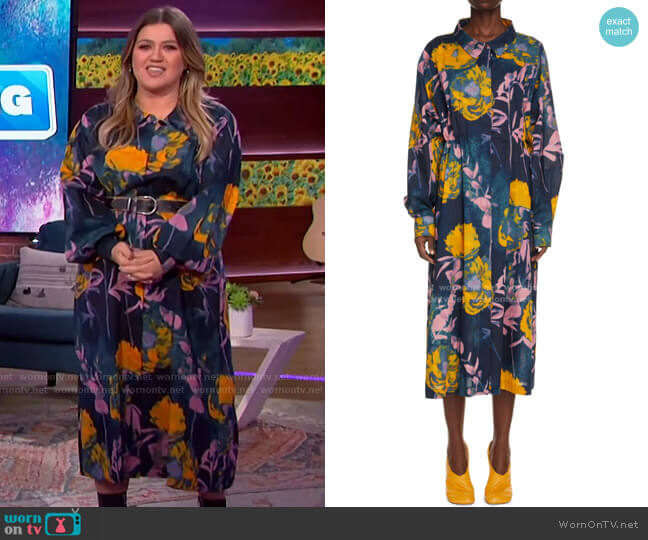 Darlo Floral Long Sleeve Shirtdress by Dries van Noten worn by Kelly Clarkson on The Kelly Clarkson Show