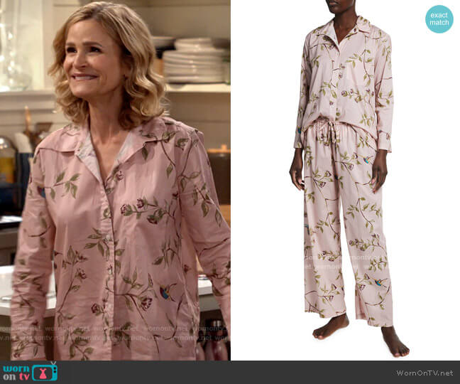 Pour Les Femmes Hummingbird Print Pajamas worn by Jean Raines (Kyra Sedgwick) on Call Your Mother