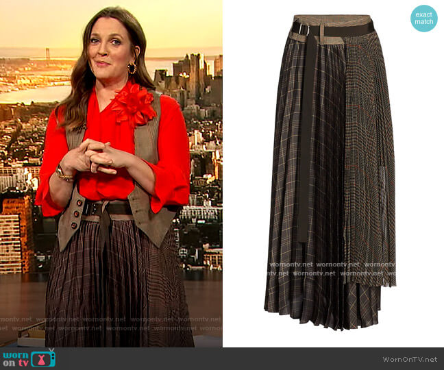 Glencheck Mix Pleated Skirt by Sacai worn by Drew Barrymore on The Drew Barrymore Show