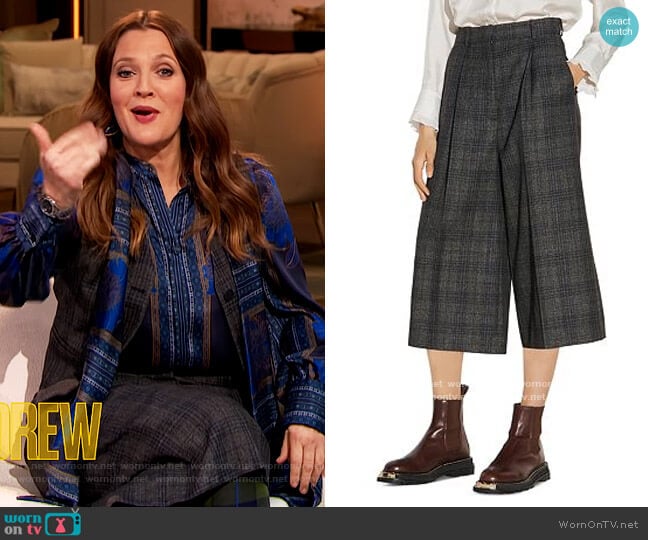 Anthe Wide Leg Cropped Plaid Pants by Sandro worn by Drew Barrymore on The Drew Barrymore Show